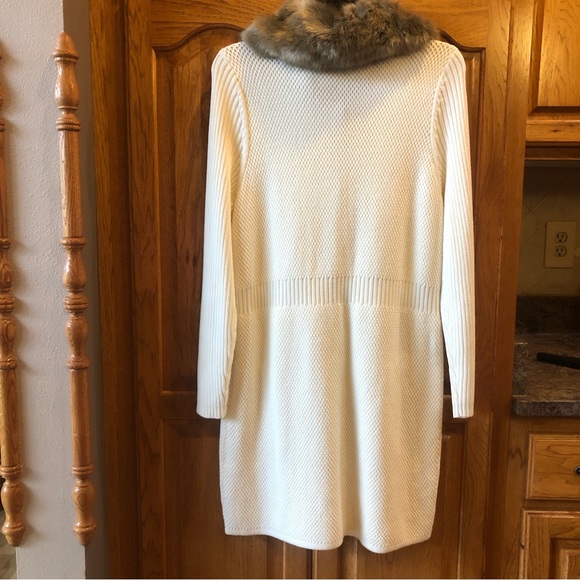 LIKE NEW! Chico’s White Long Button Sweater/Jacket w/Faux Fur Neck-Womens Medium - Picture 12 of 14